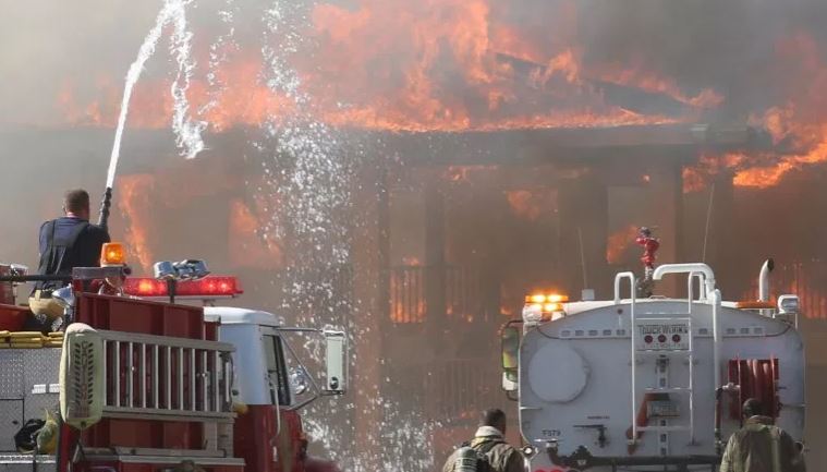 Holbrook: Feuer zerstört Magnuson Hotel